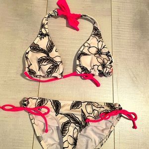 👙 reversible billa bong bikini